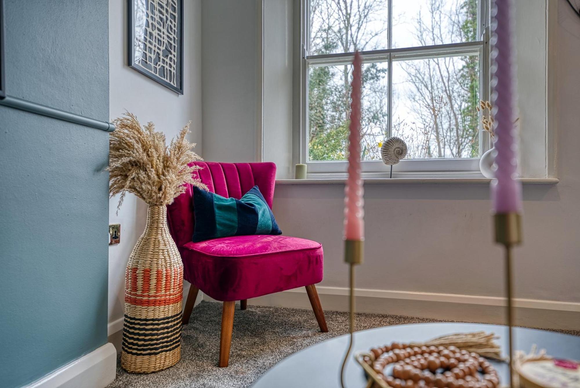 2 Bedroom Stylish Spacious Apt, Sleeps 6, Central Cheltenham, With Free Parking - By Blue Puffin Stays Exterior photo